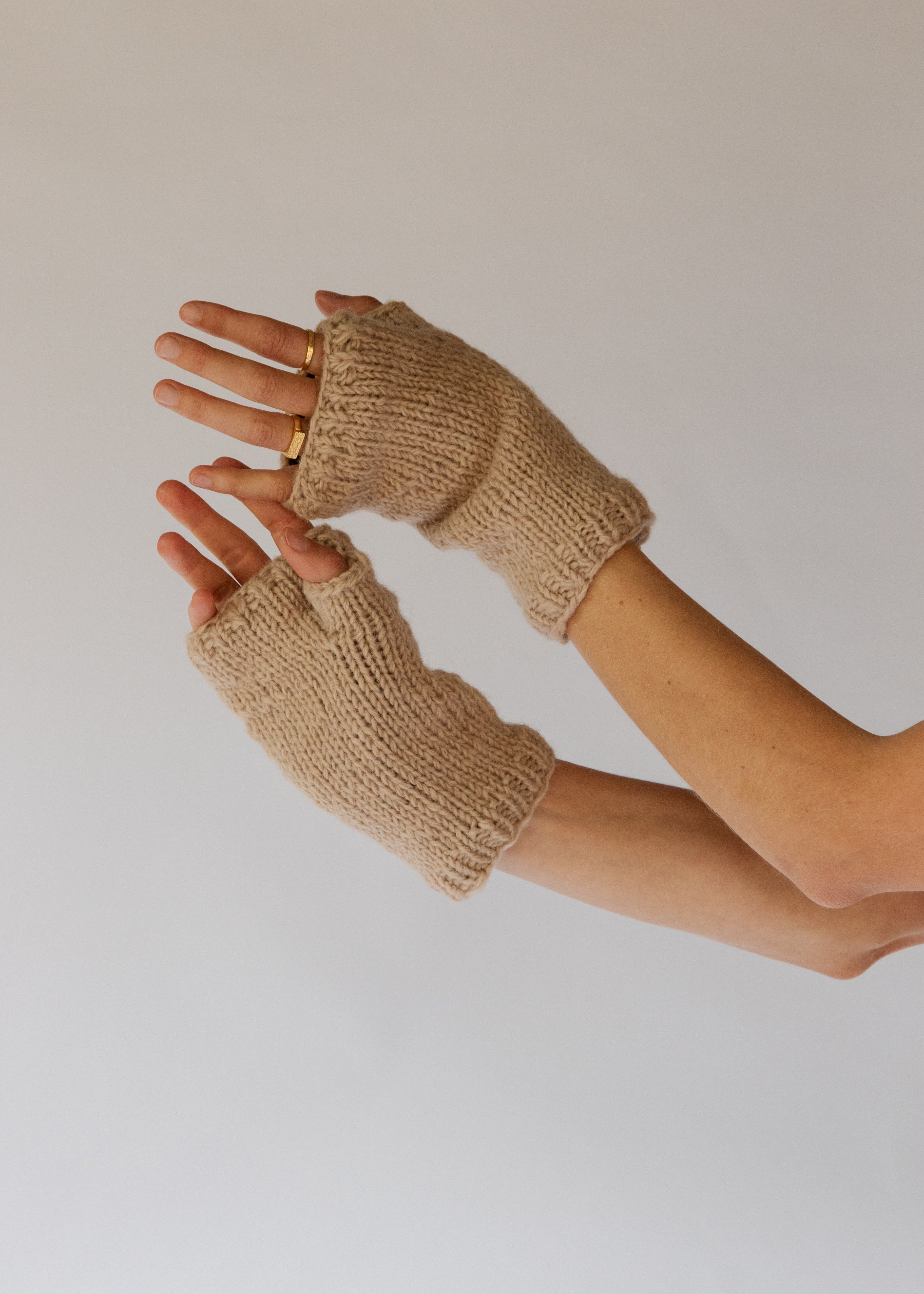 Featureless Gloves Classic Fingerless Gloves // Natural – Hobo and Hatch